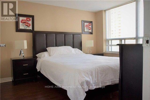 907 - 310 Burnhamthorpe Road, Mississauga (City Centre), Ontario  L5B 4P9 - Photo 4 - W12829842