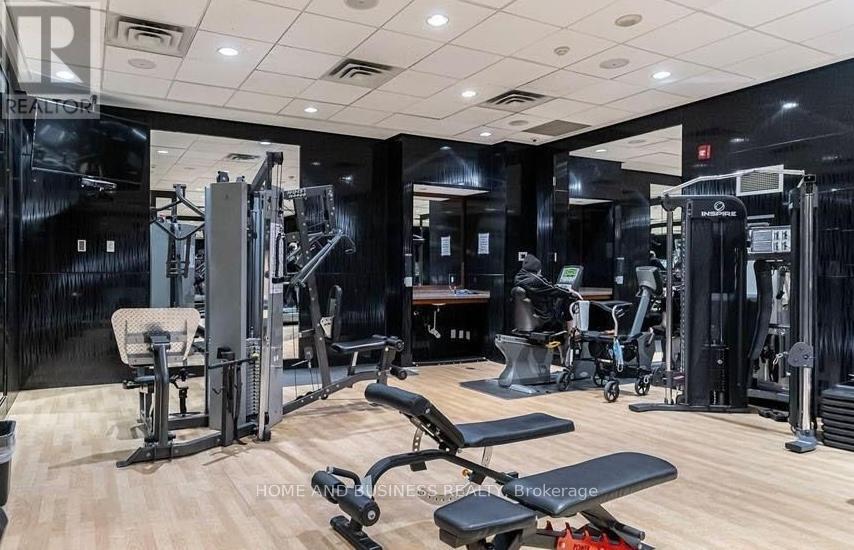 907 - 310 Burnhamthorpe Road, Mississauga (City Centre), Ontario  L5B 4P9 - Photo 8 - W12829842