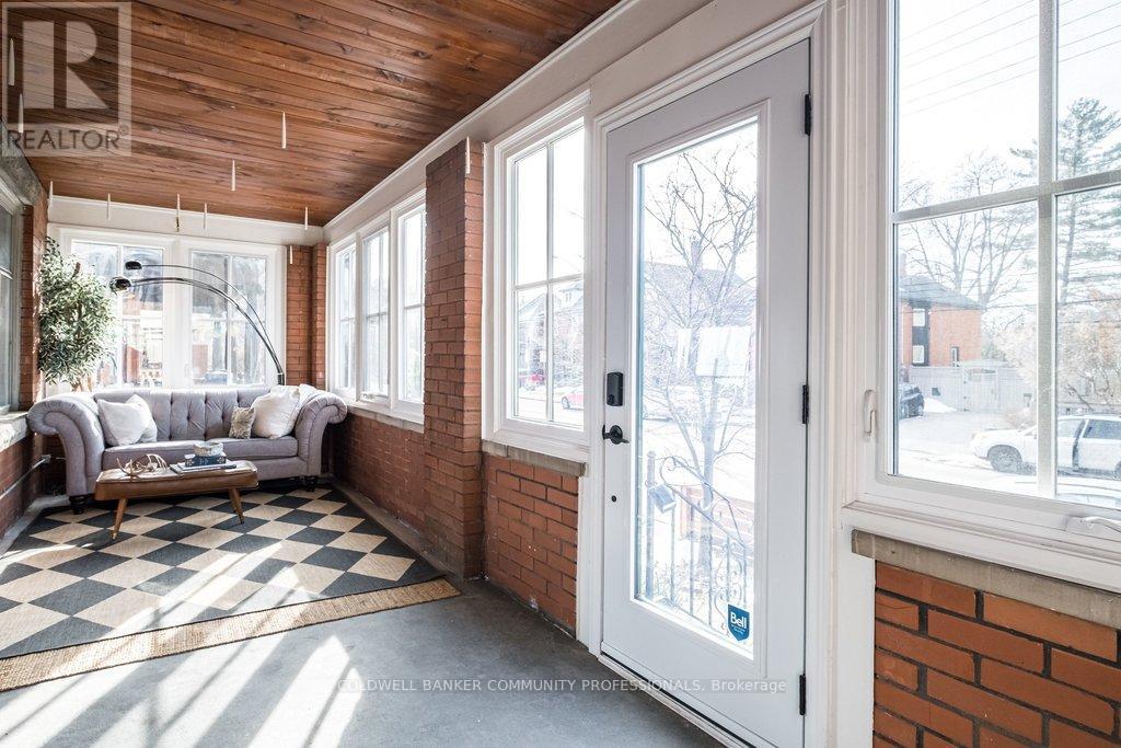 411 Dundurn Street S, Hamilton, Ontario  L8P 4L8 - Photo 4 - X12829848