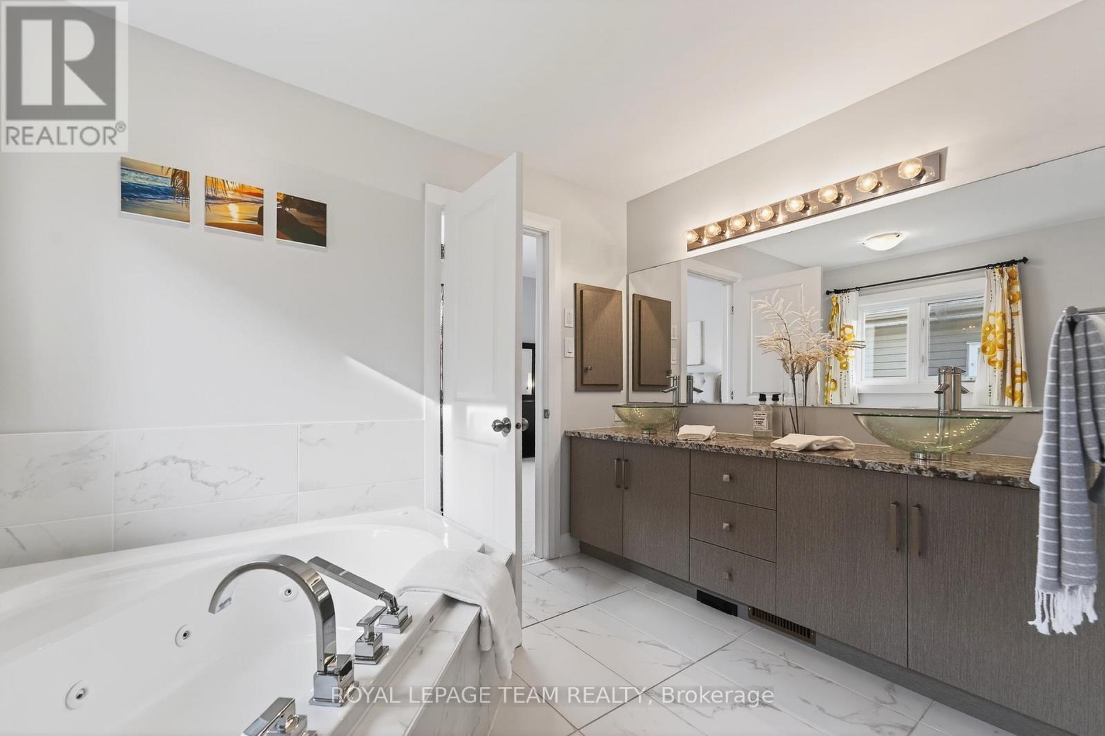 138 Stonemeadow Drive, Ottawa, Ontario  K2M 0G9 - Photo 37 - X12819246