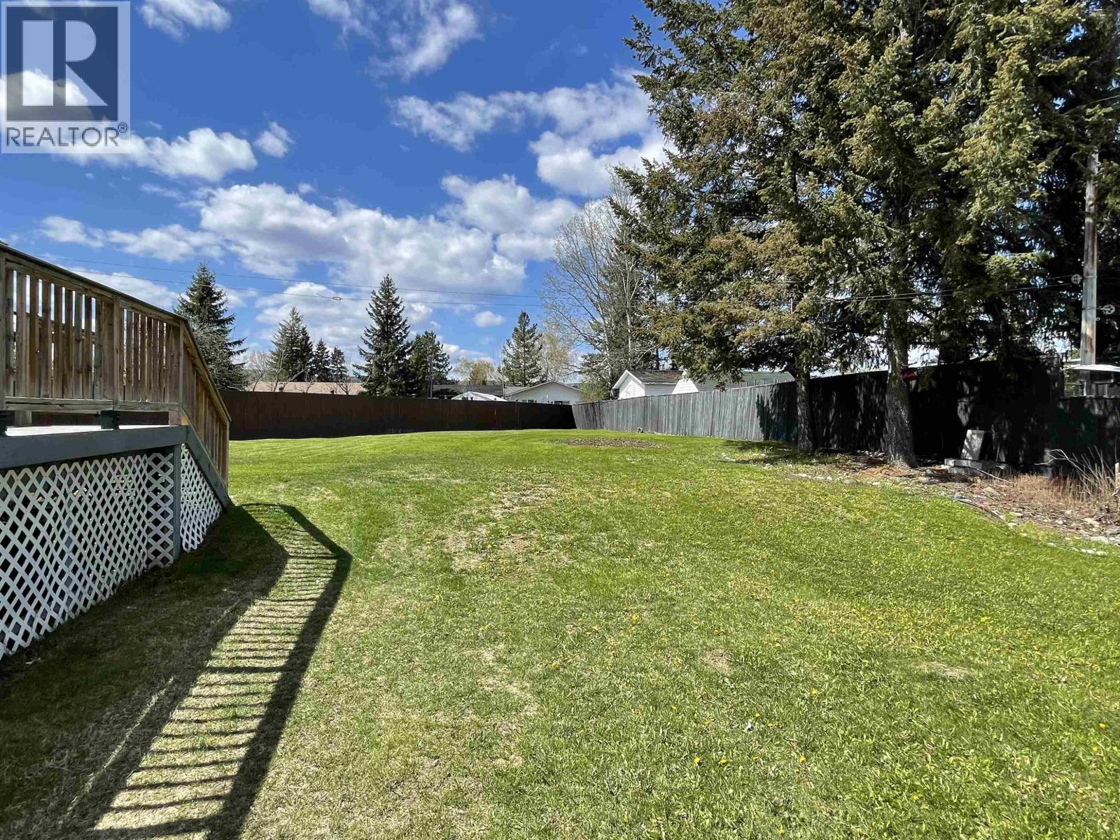 1450 Fraser Crescent, Prince George, British Columbia  V2M 3Y2 - Photo 2 - R3094334