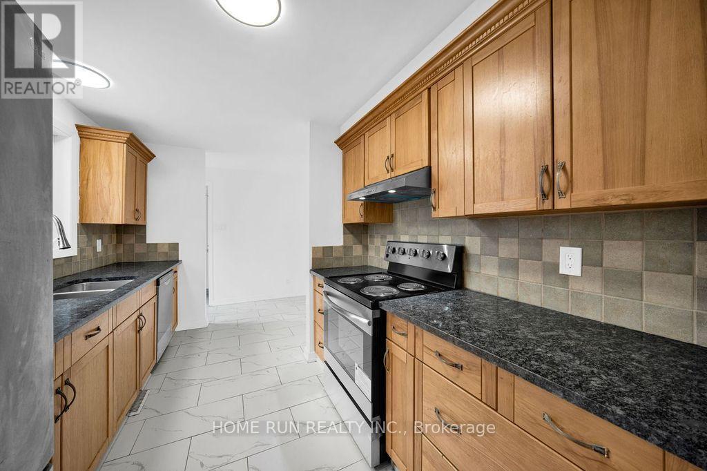 47 Coolspring Crescent, Ottawa, Ontario  K2E 7M9 - Photo 15 - X12829888