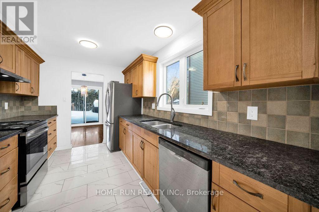 47 Coolspring Crescent, Ottawa, Ontario  K2E 7M9 - Photo 16 - X12829888