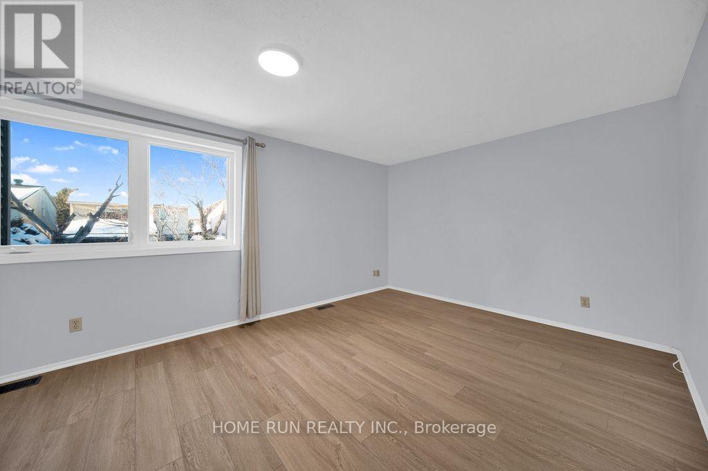 47 Coolspring Crescent, Ottawa, Ontario  K2E 7M9 - Photo 25 - X12829888