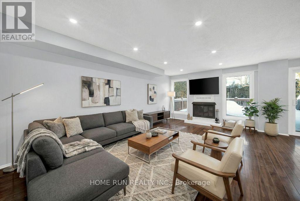 47 Coolspring Crescent, Ottawa, Ontario  K2E 7M9 - Photo 6 - X12829888