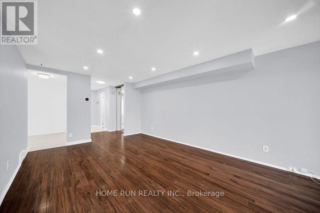 47 Coolspring Crescent, Ottawa, Ontario  K2E 7M9 - Photo 9 - X12829888