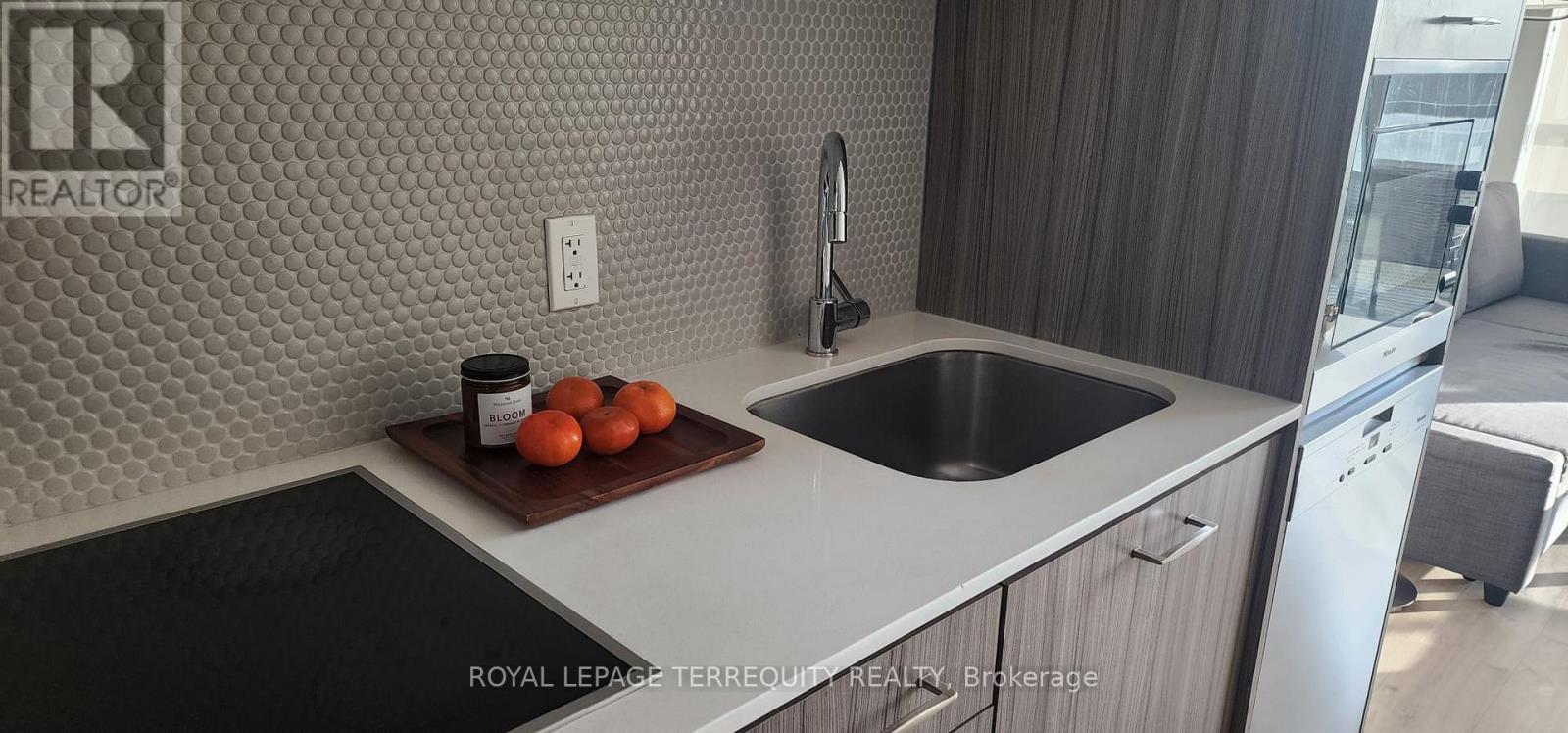 501 - 11 Lillian Street, Toronto, Ontario  M4S 0C3 - Photo 8 - C12816300