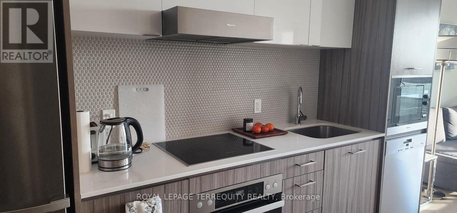 501 - 11 Lillian Street, Toronto, Ontario  M4S 0C3 - Photo 7 - C12816300