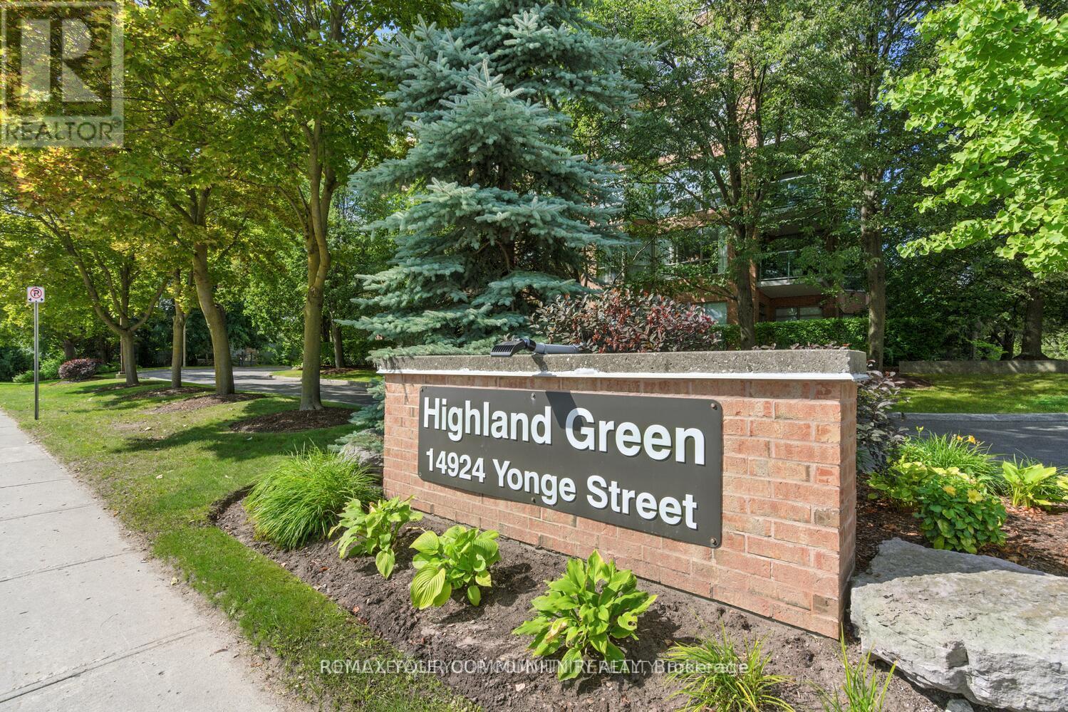 305 - 14924 Yonge Street, Aurora, Ontario  L4G 6H7 - Photo 2 - N12829890