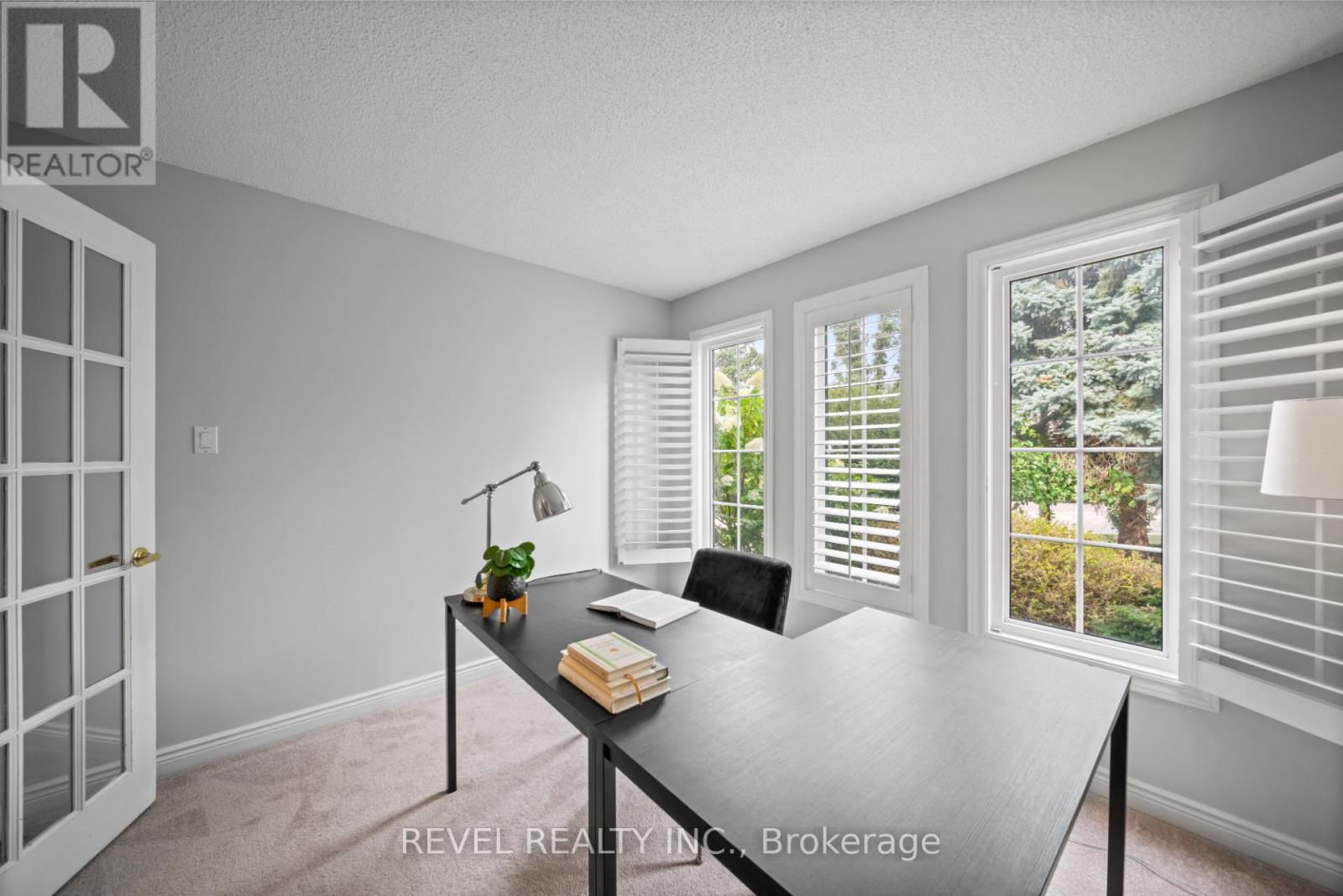 3723 Trelawny Circle, Mississauga, Ontario  L5N 5J7 - Photo 4 - W12829904