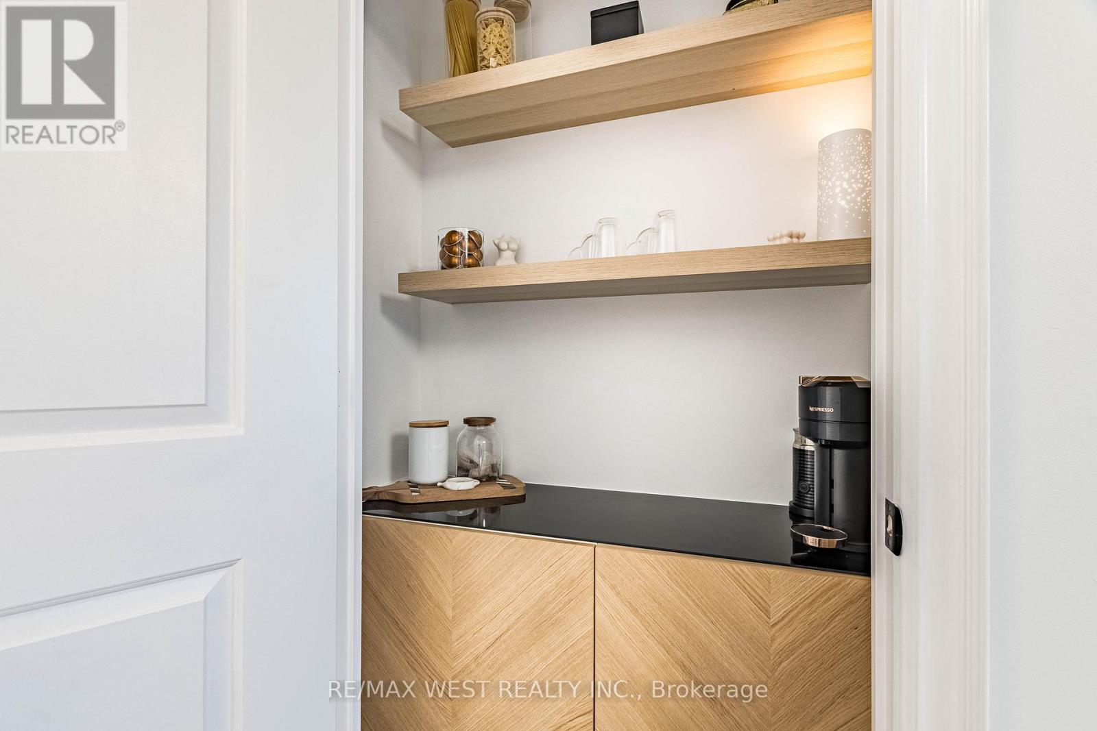 217 - 16 Brookers Lane, Toronto, Ontario  M8V 0A5 - Photo 12 - W12829908