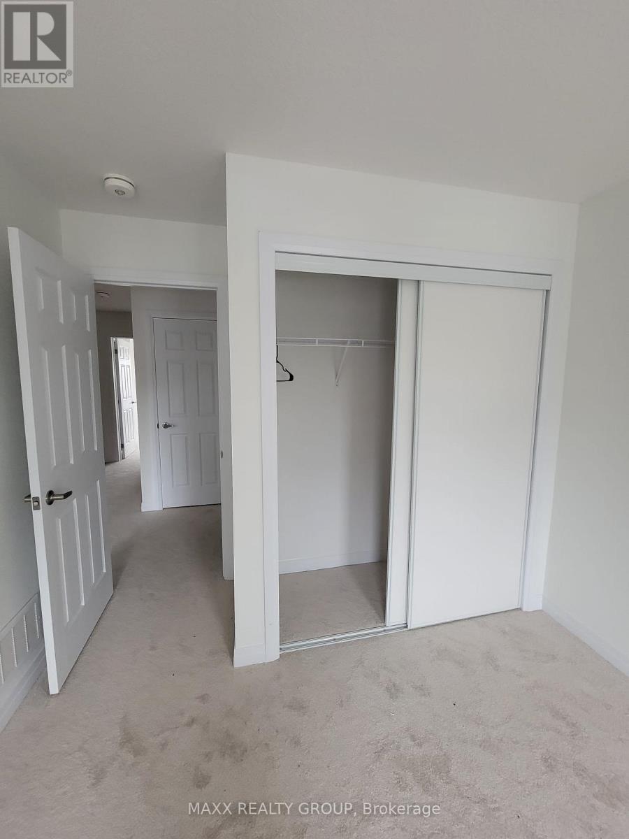 111 Brighton Lane, Thorold, Ontario  L2V 0P3 - Photo 11 - X12829902