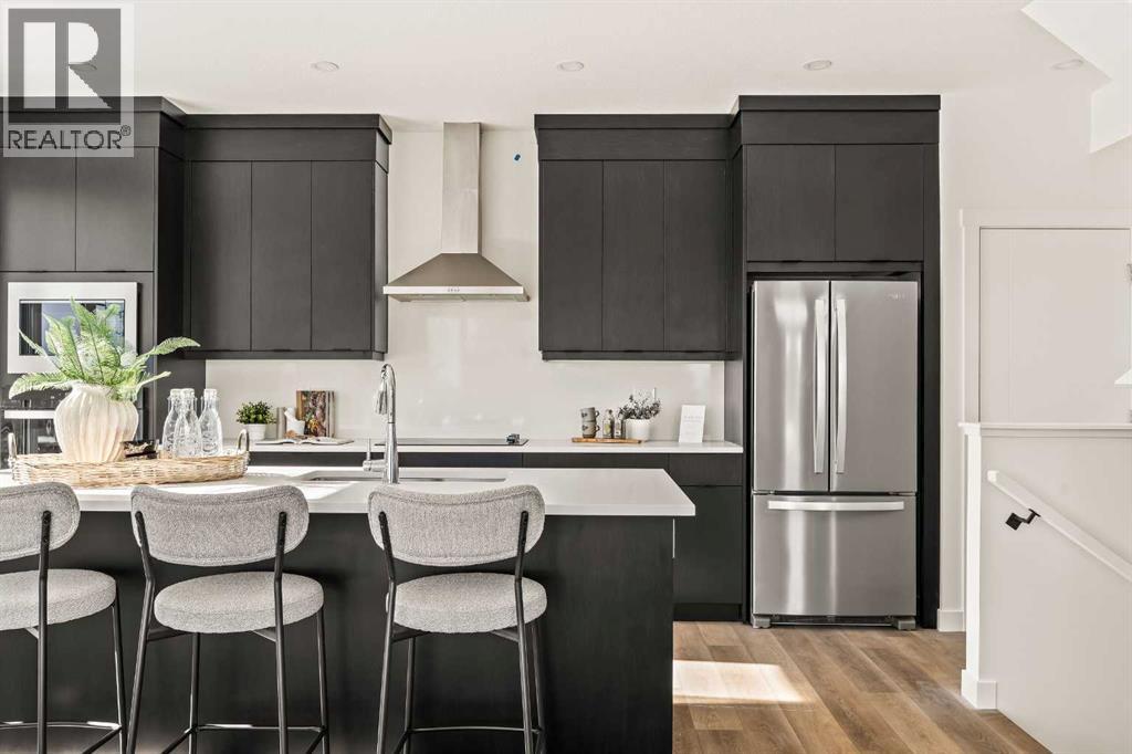 705 Sovereign Common Sw, Calgary, Alberta  T3C 3Y3 - Photo 4 - A2289420