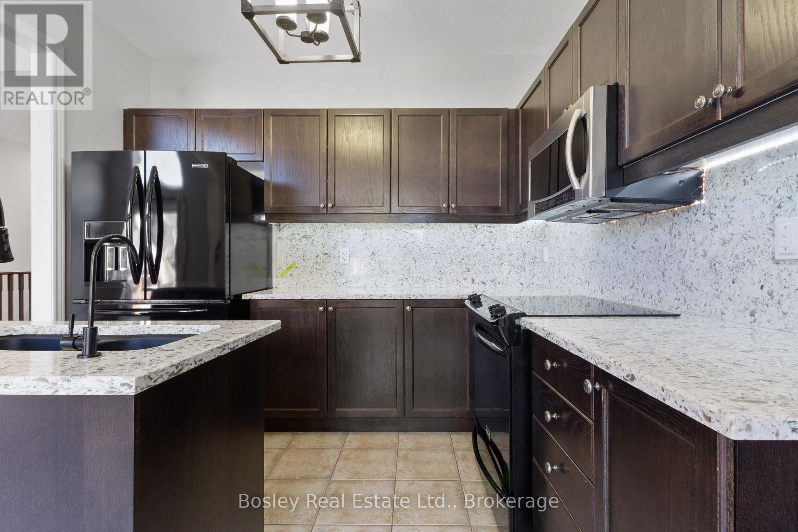 Upper - 13 Cooper Street, Collingwood, Ontario  L9Y 0W8 - Photo 21 - S12829988