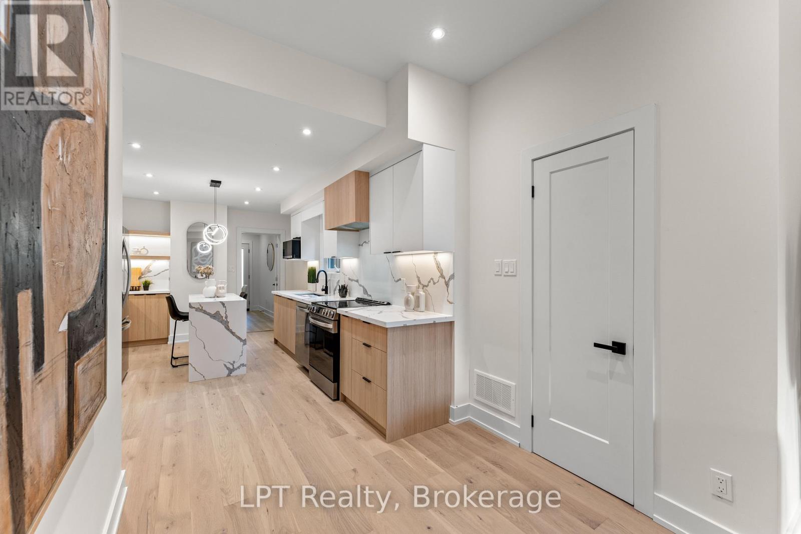 204 Franklin Avenue, Toronto, Ontario  M6P 3Z3 - Photo 11 - W12829916