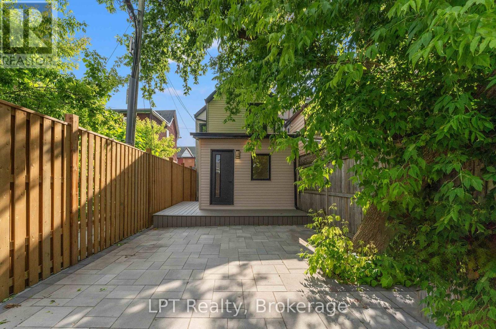 204 Franklin Avenue, Toronto, Ontario  M6P 3Z3 - Photo 39 - W12829916