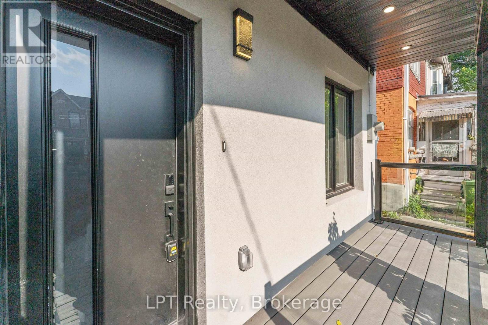 204 Franklin Avenue, Toronto, Ontario  M6P 3Z3 - Photo 4 - W12829916