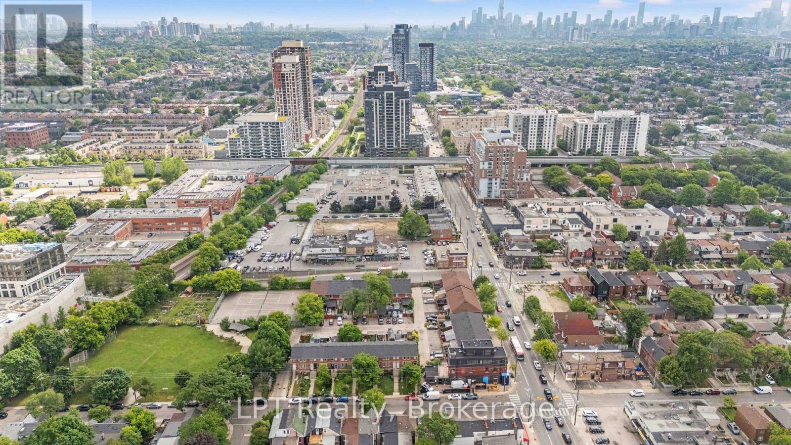 204 Franklin Avenue, Toronto, Ontario  M6P 3Z3 - Photo 47 - W12829916