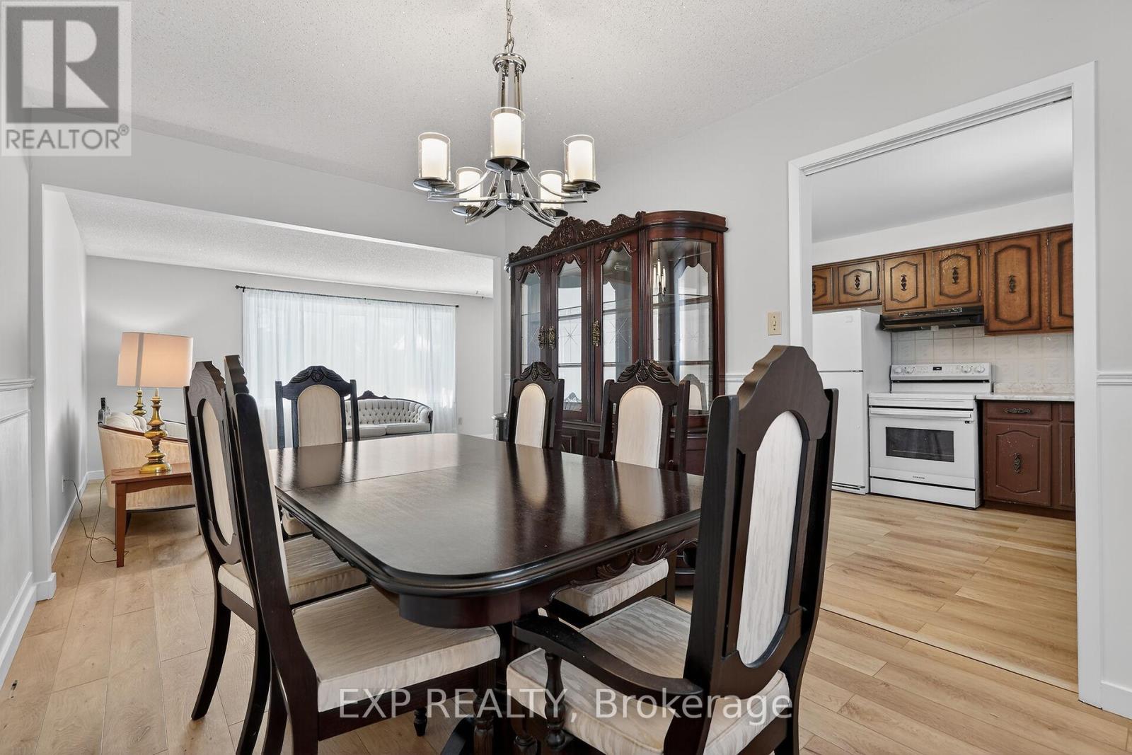 67 St Clair Court, London South, Ontario  N6J 3W1 - Photo 6 - X12829960