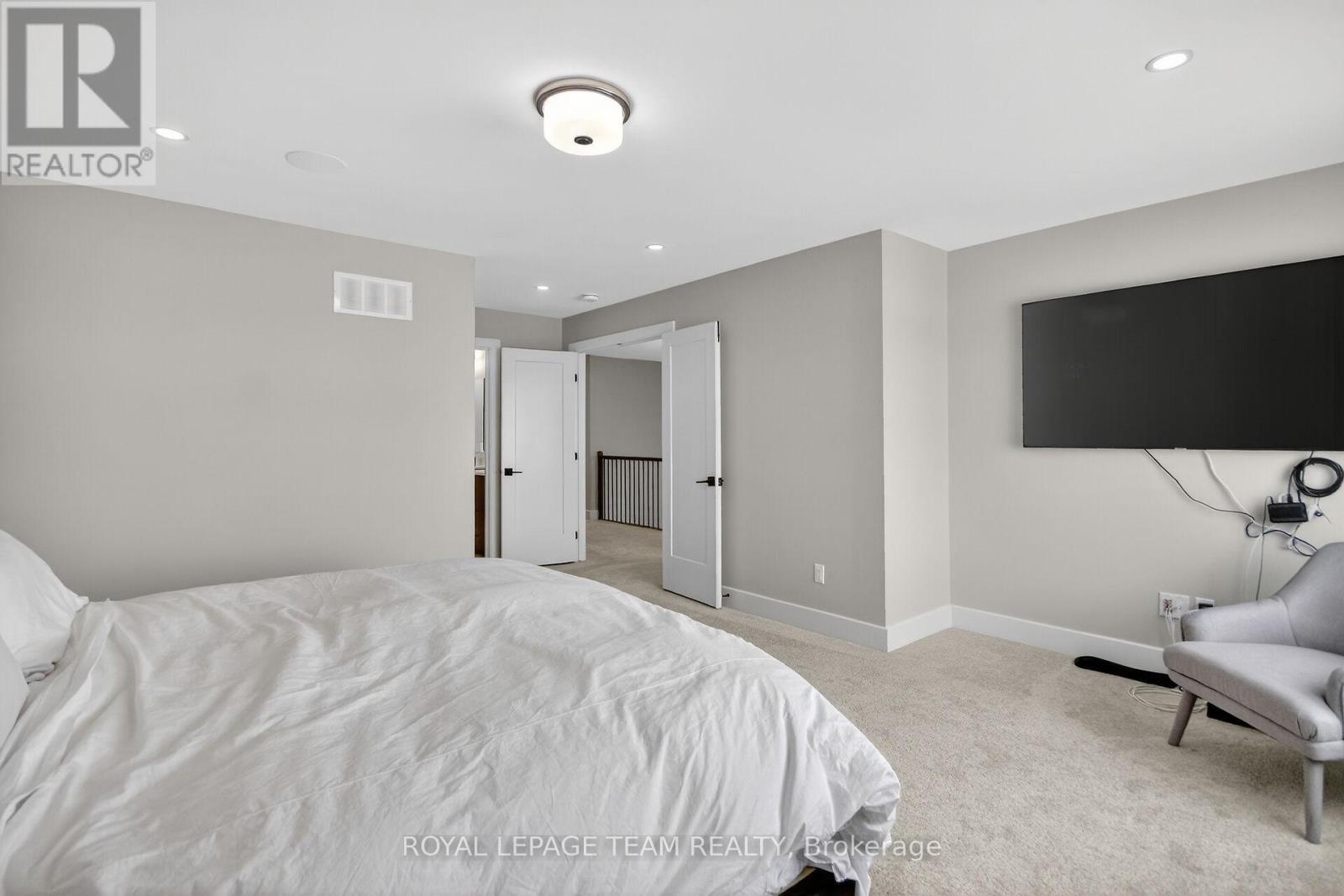 988 Beckton Heights, Ottawa, Ontario K2S 2X6 - Photo 13 - X12829980