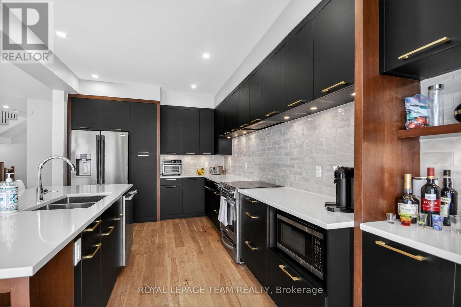 988 Beckton Heights, Ottawa, Ontario K2S 2X6 - Photo 3 - X12829980