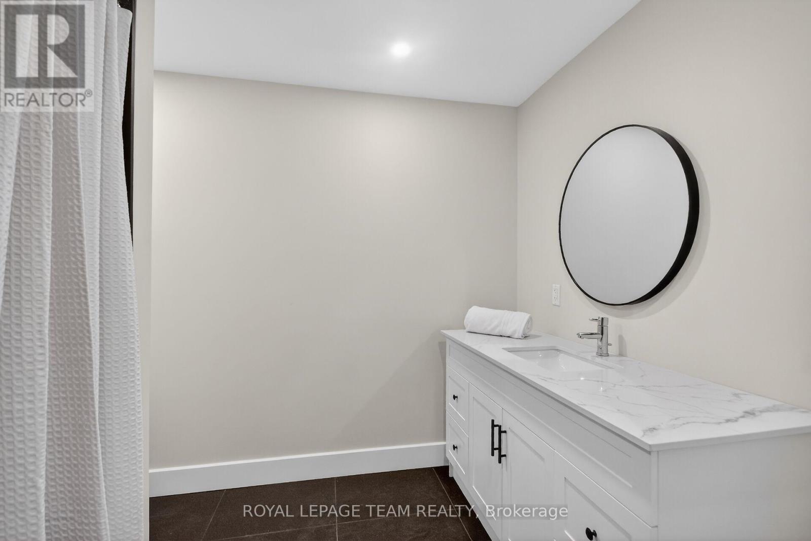 988 Beckton Heights, Ottawa, Ontario K2S 2X6 - Photo 47 - X12829980