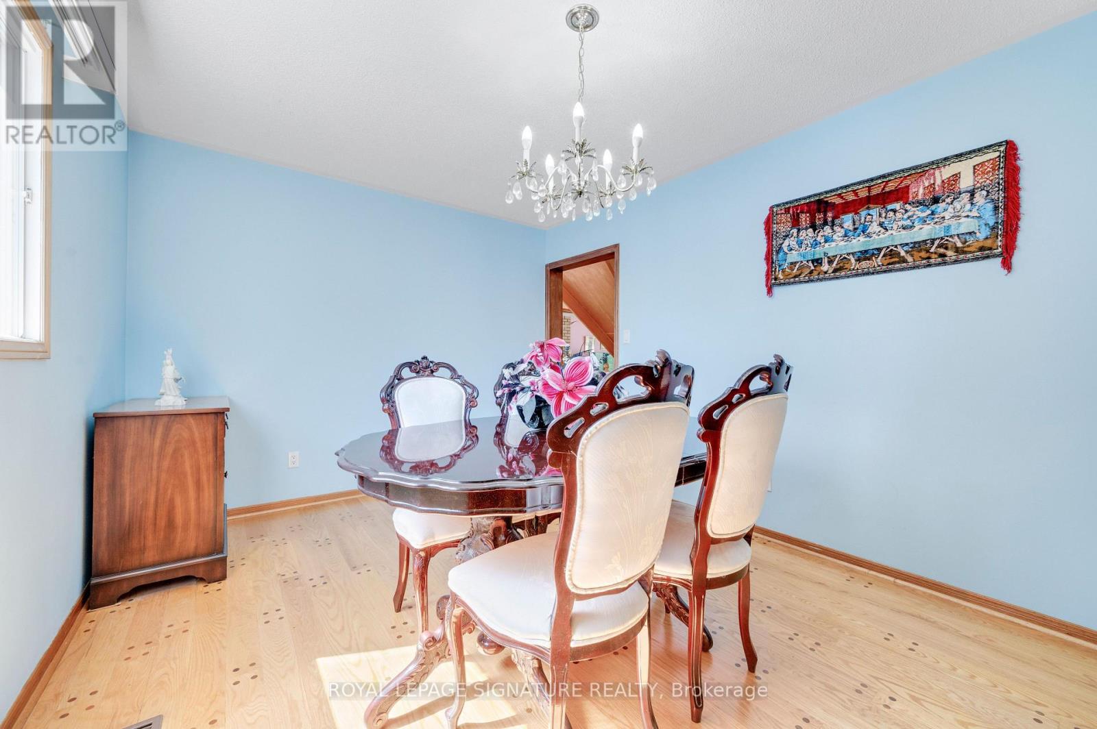 2921 Caradoc Lane, Oakville, Ontario  L6J 6W4 - Photo 13 - W12828516