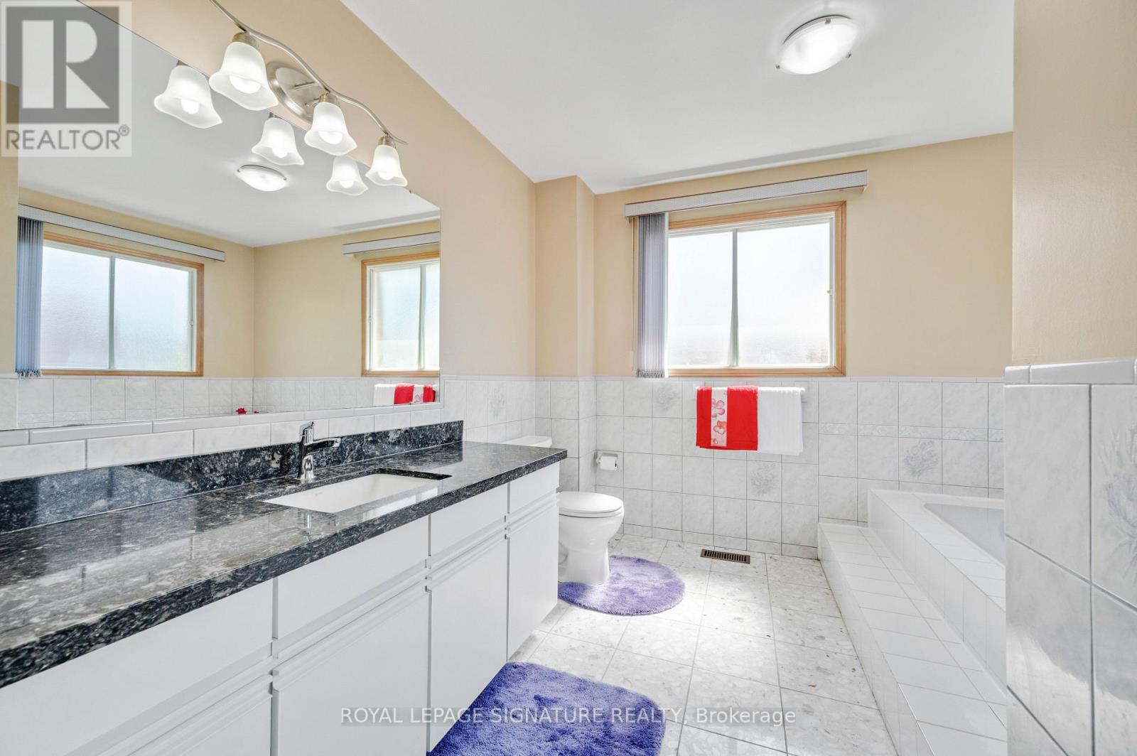 2921 Caradoc Lane, Oakville, Ontario  L6J 6W4 - Photo 25 - W12828516