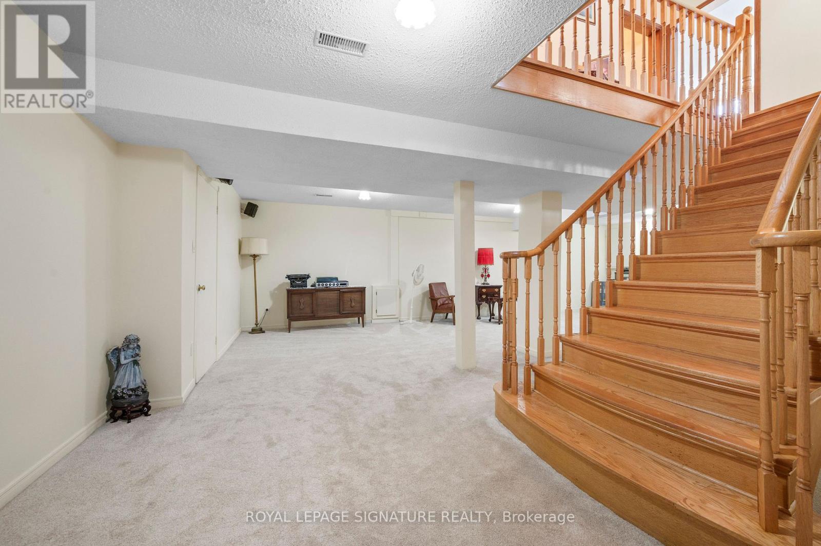 2921 Caradoc Lane, Oakville, Ontario  L6J 6W4 - Photo 33 - W12828516