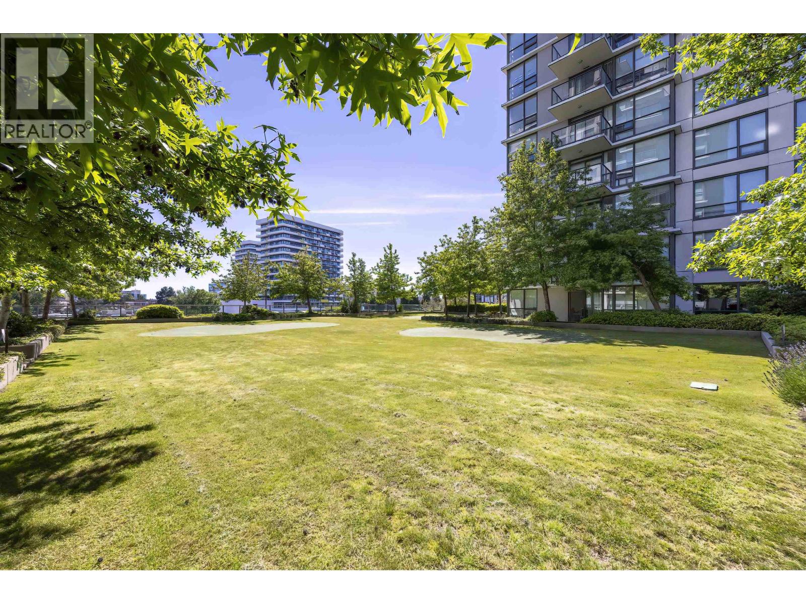 Listing Picture 35 of 37 : 806 7555 ALDERBRIDGE WAY, Richmond / 烈治文 - 魯藝地產 Yvonne Lu Group - MLS Medallion Club Member
