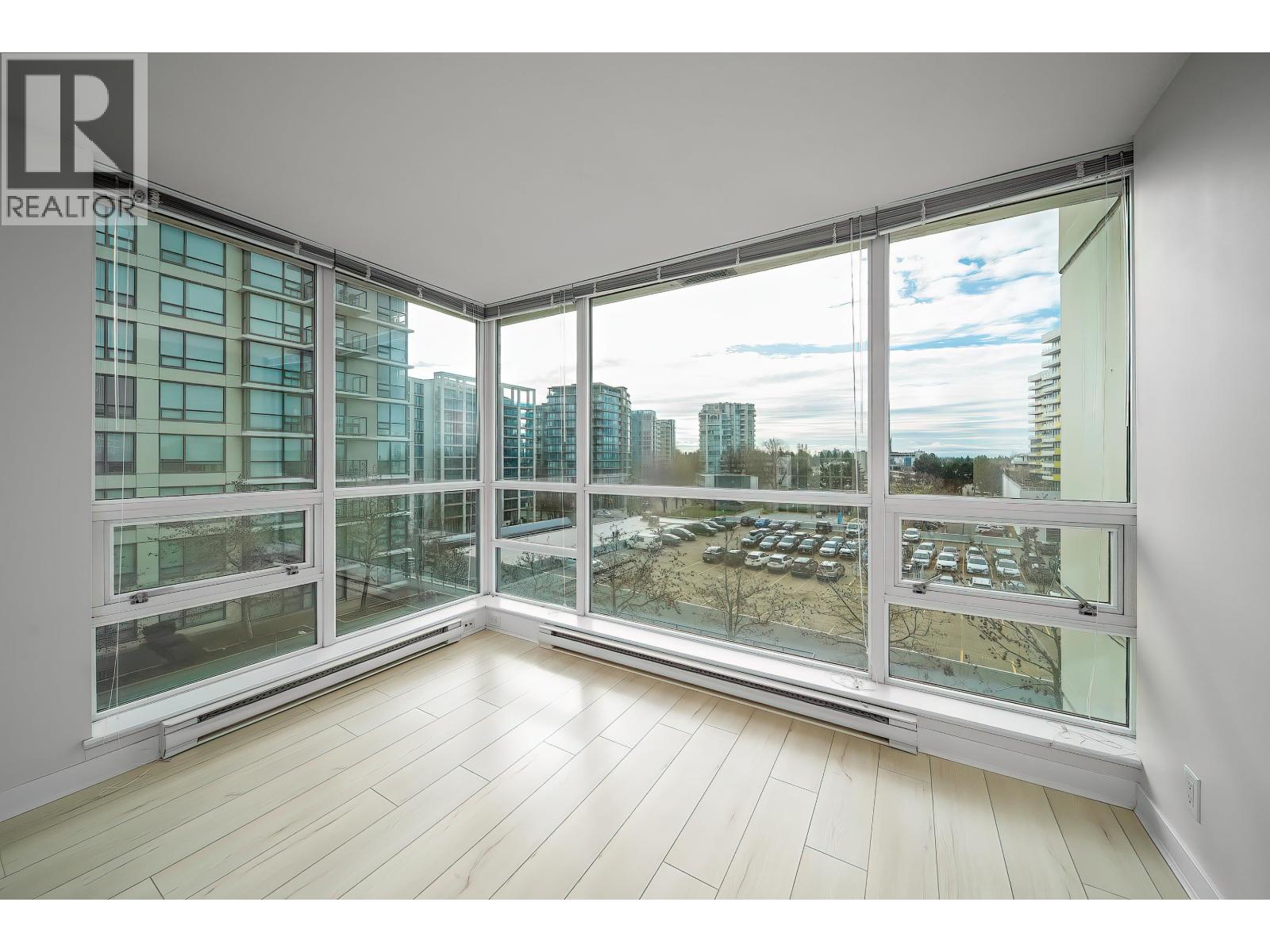 Listing Picture 8 of 37 : 806 7555 ALDERBRIDGE WAY, Richmond / 烈治文 - 魯藝地產 Yvonne Lu Group - MLS Medallion Club Member