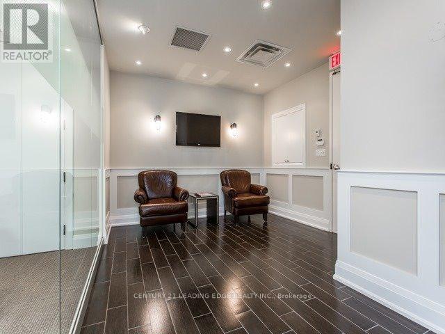 304 - 9140 Leslie Street, Richmond Hill, Ontario  L4B 0A9 - Photo 3 - N12829914