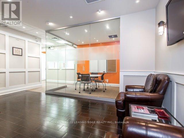 304 - 9140 Leslie Street, Richmond Hill, Ontario  L4B 0A9 - Photo 4 - N12829914