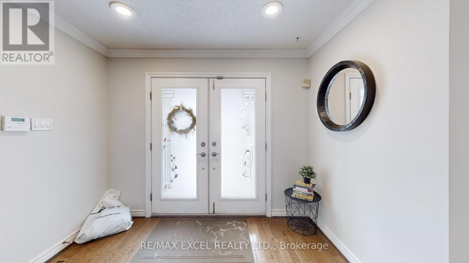 67 Rose Green Drive, Vaughan, Ontario  L4J 4R5 - Photo 3 - N12829922