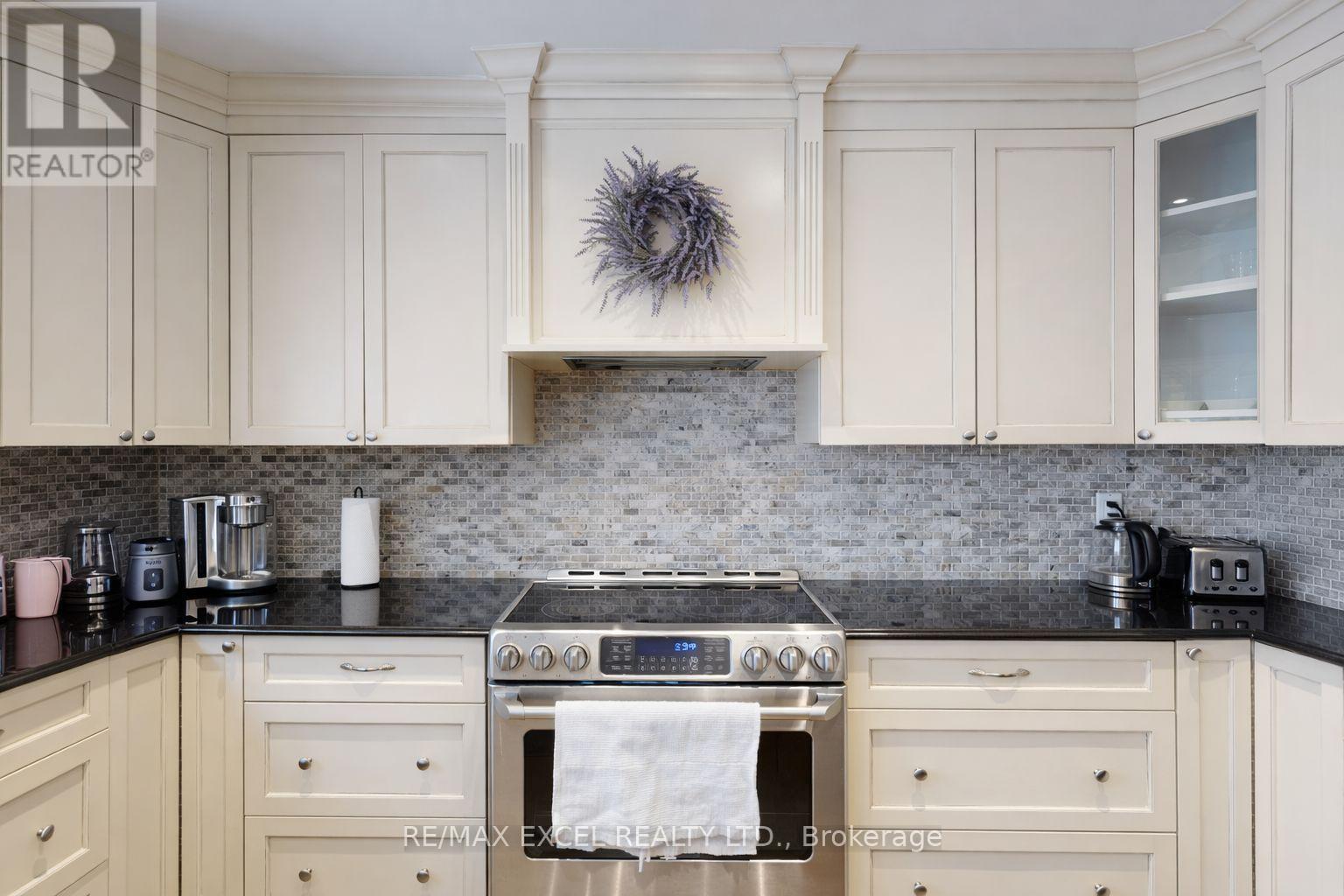 67 Rose Green Drive, Vaughan, Ontario  L4J 4R5 - Photo 9 - N12829922