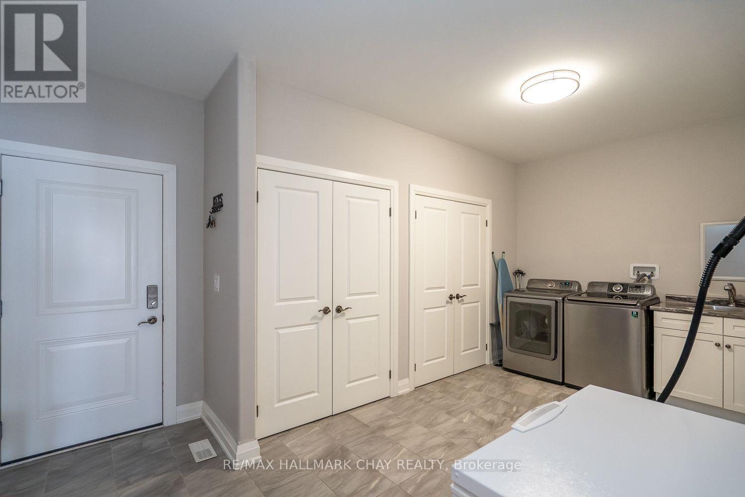 54 Landscape Drive, Oro-Medonte, Ontario  L0L 2L0 - Photo 30 - S12817826