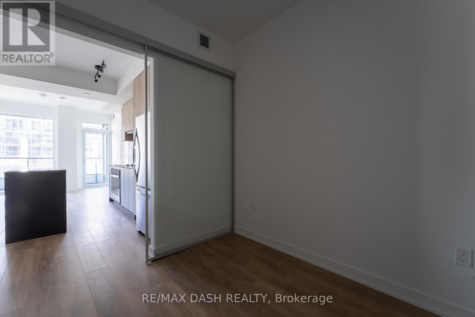 422 - 1037 The Queensway Avenue, Toronto, Ontario  M8Z 0H4 - Photo 17 - W12829942