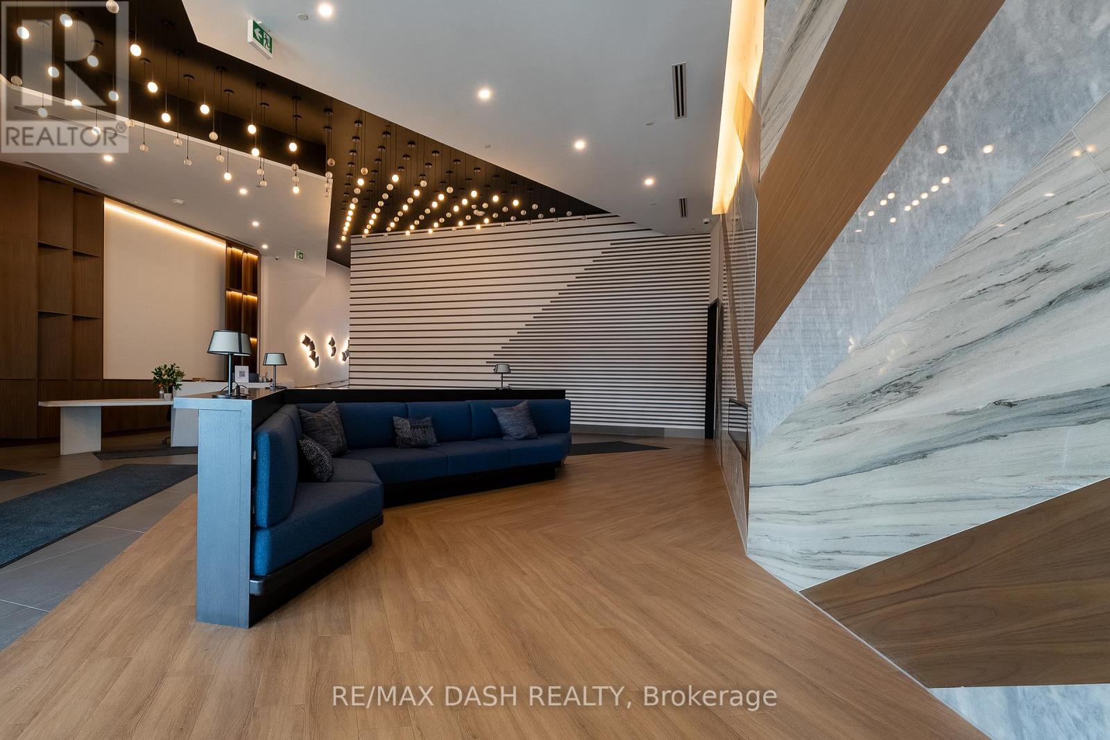 422 - 1037 The Queensway Avenue, Toronto, Ontario  M8Z 0H4 - Photo 3 - W12829942