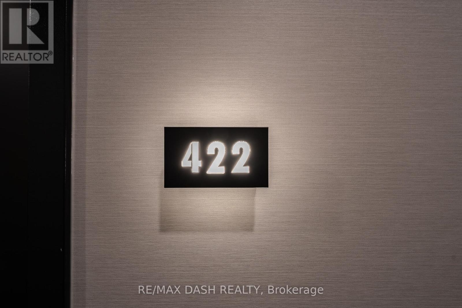 422 - 1037 The Queensway Avenue, Toronto, Ontario  M8Z 0H4 - Photo 4 - W12829942