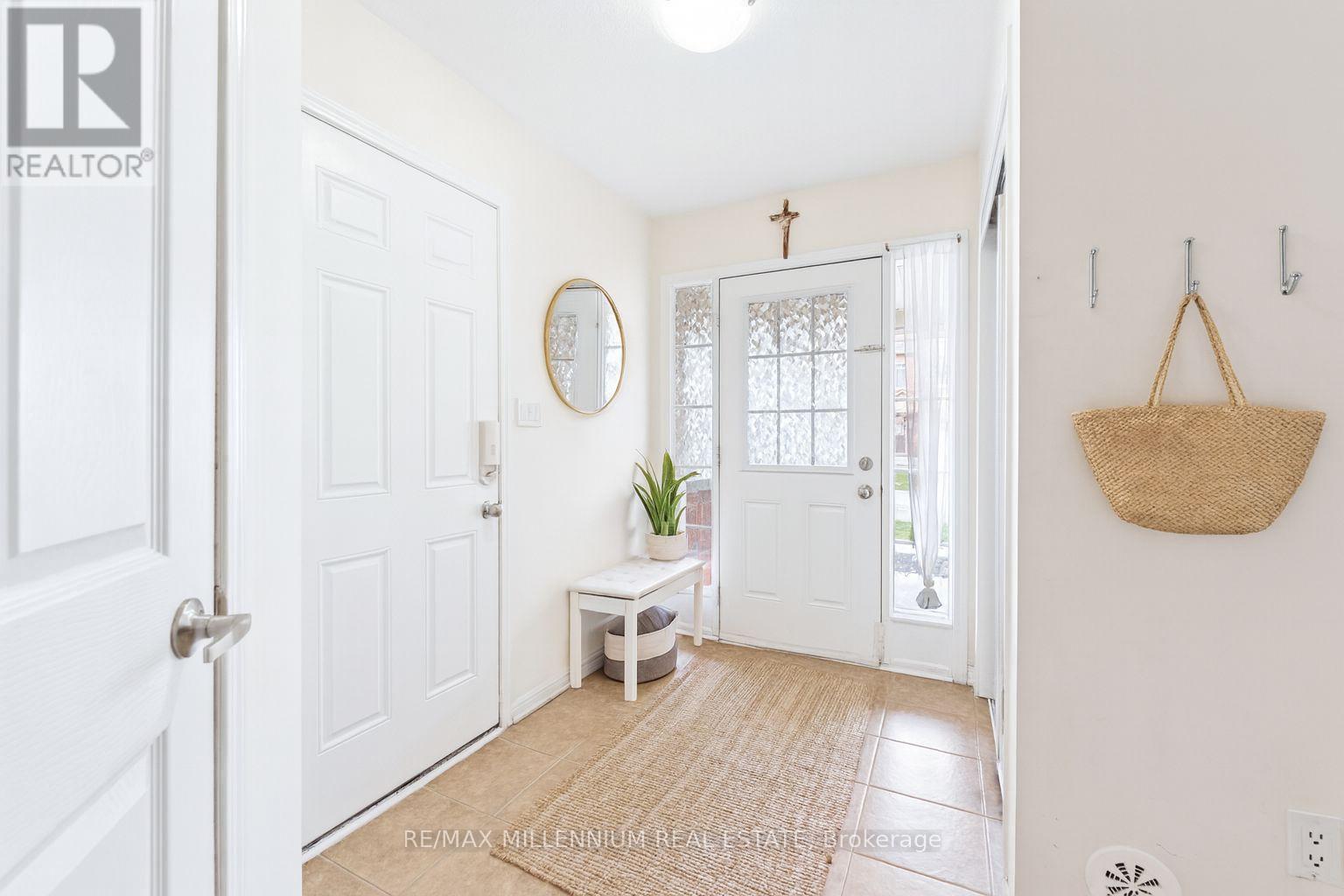 53 Colonel Frank Ching Crescent N, Brampton, Ontario  L6Y 5W5 - Photo 5 - W12829970