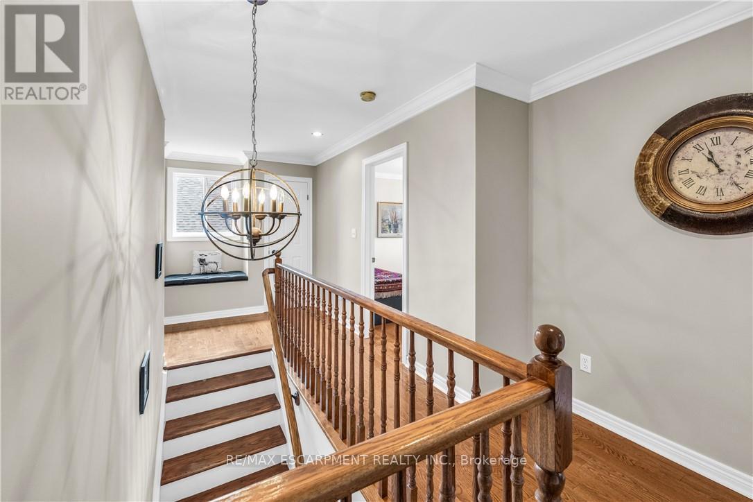 38 Sunbeam Drive, Hamilton, Ontario  L9B 2X9 - Photo 37 - X12829990