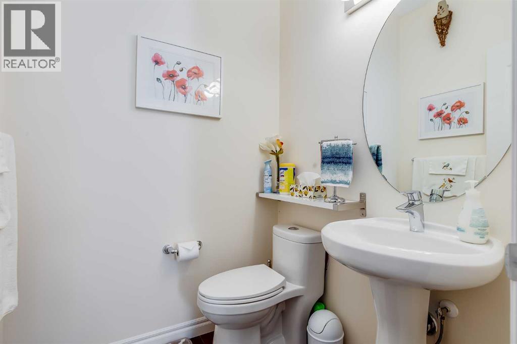 87 Evanswood Circle Nw, Calgary, Alberta  T3P 0K9 - Photo 14 - A2289611