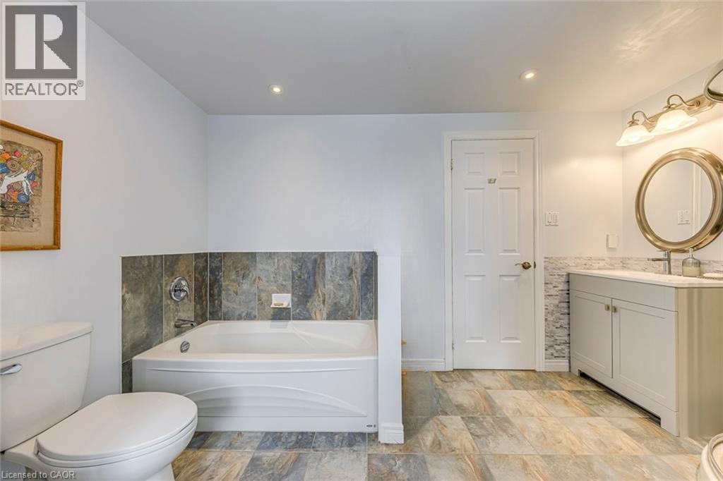 2223 Vista Drive, Burlington, Ontario  L7M 3N5 - Photo 38 - 40806973