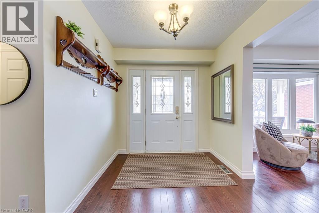 2223 Vista Drive, Burlington, Ontario  L7M 3N5 - Photo 4 - 40806973