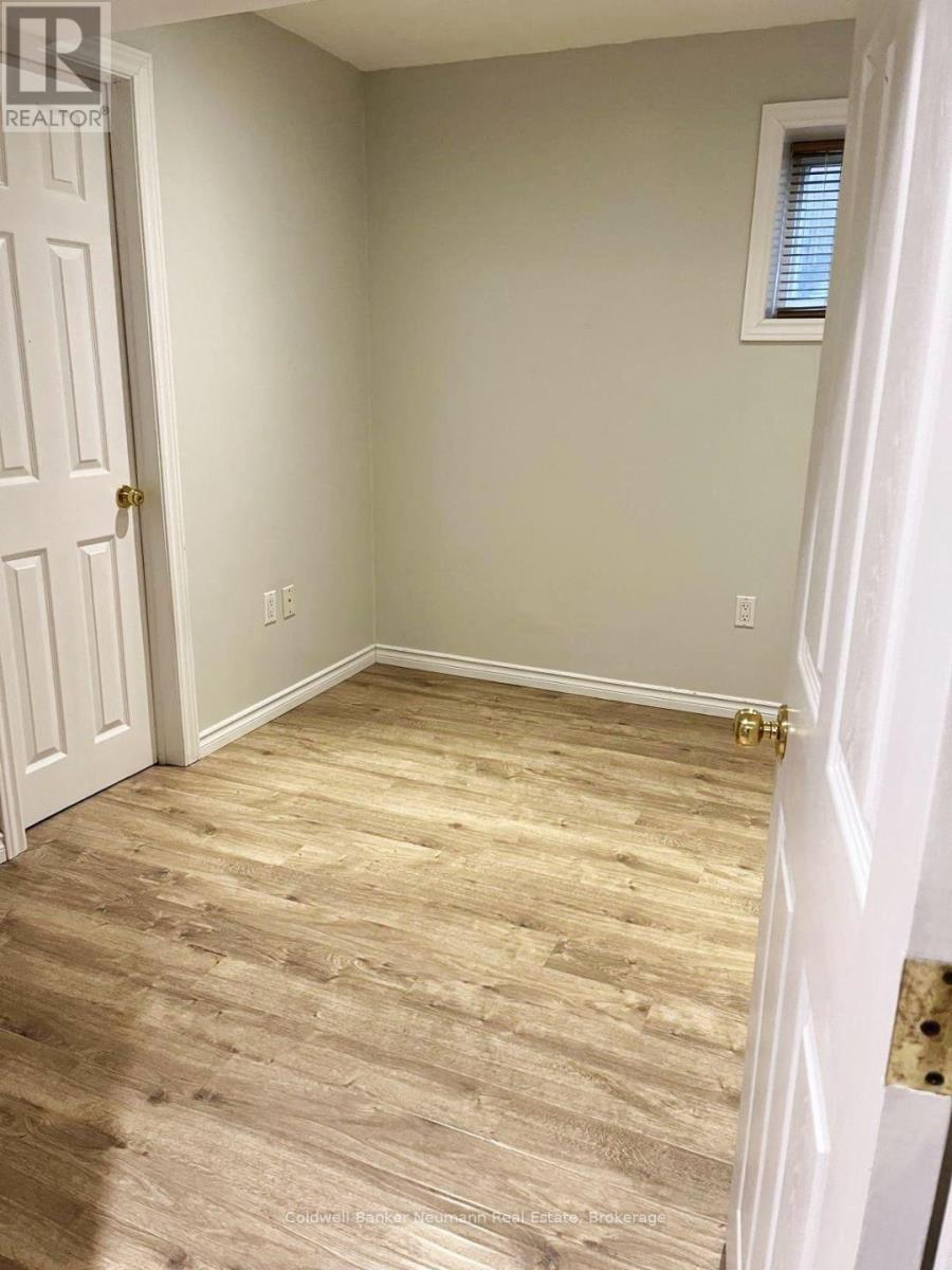 18 Carrington Place, Guelph, Ontario  N1G 5C2 - Photo 10 - X12830004