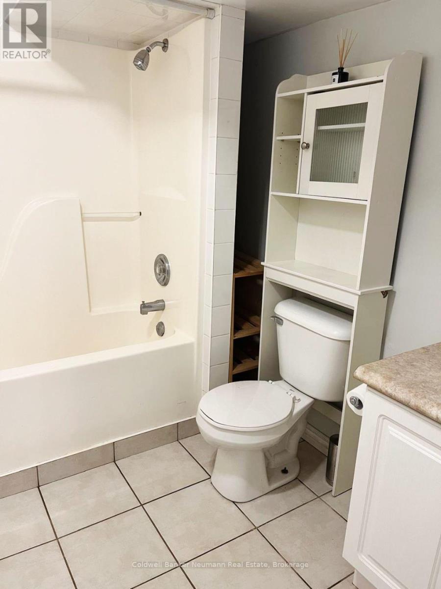 18 Carrington Place, Guelph, Ontario  N1G 5C2 - Photo 12 - X12830004