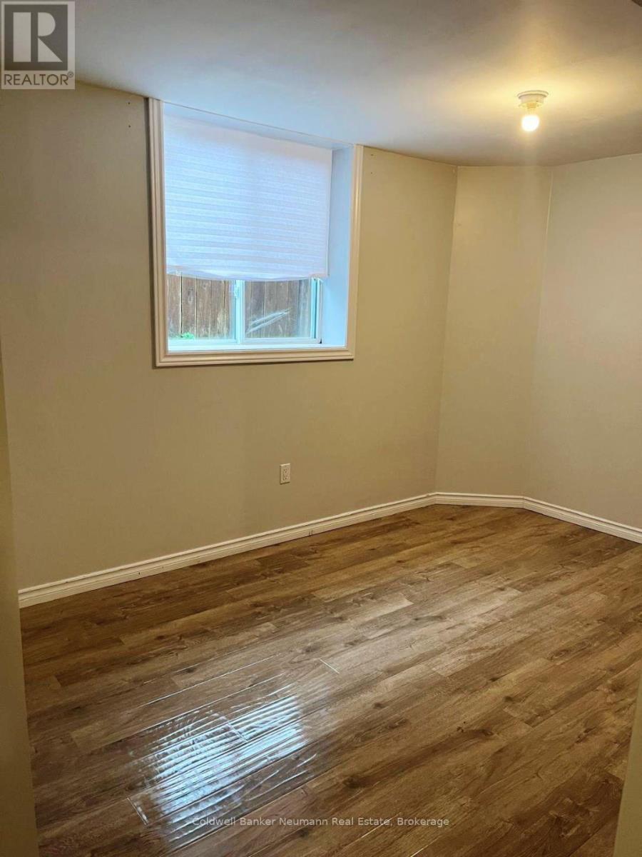 18 Carrington Place, Guelph, Ontario  N1G 5C2 - Photo 6 - X12830004