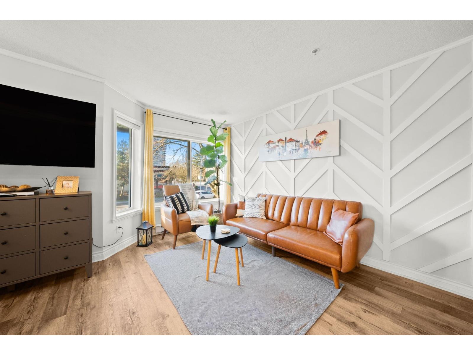 201 12110 80 Avenue, Surrey, British Columbia  V3W 0V2 - Photo 1 - R3083085