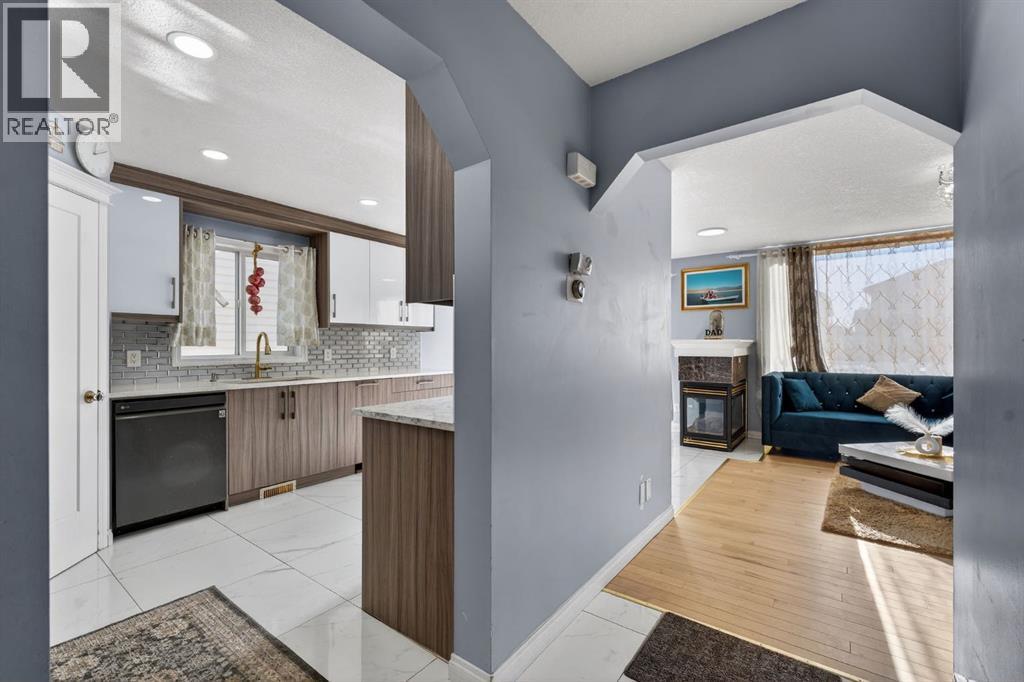 232 San Fernando Place Ne, Calgary, Alberta  T1Y 7J2 - Photo 6 - A2284985