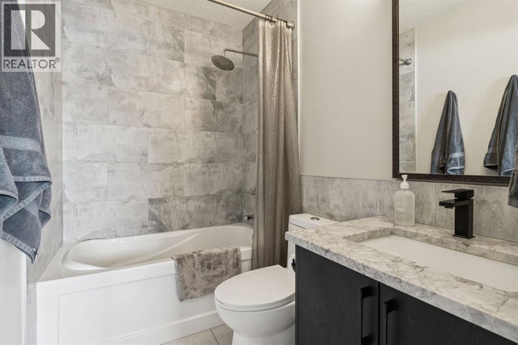 11 Bedford Manor Ne, Calgary, Alberta  T3K 4B8 - Photo 18 - A2288839